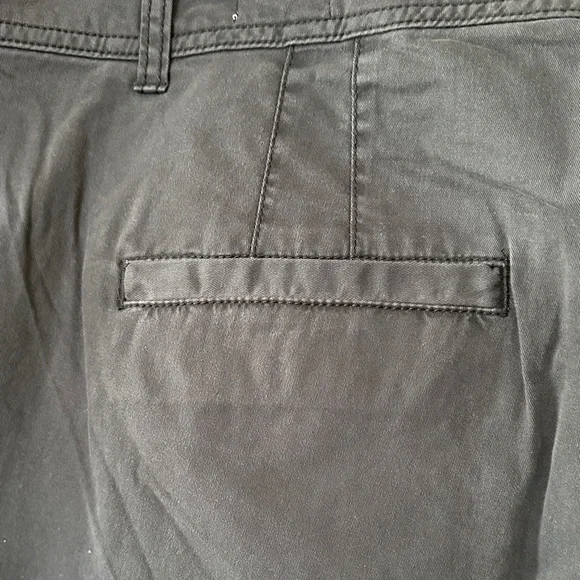 GAP Girlfriend Khaki - Dark Gray Wide Leg Ankle Pants. Size 20. - Picture 7 of 10